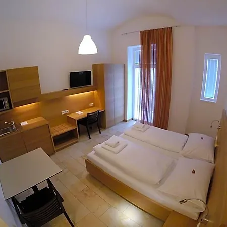 Hotel Aton 3*