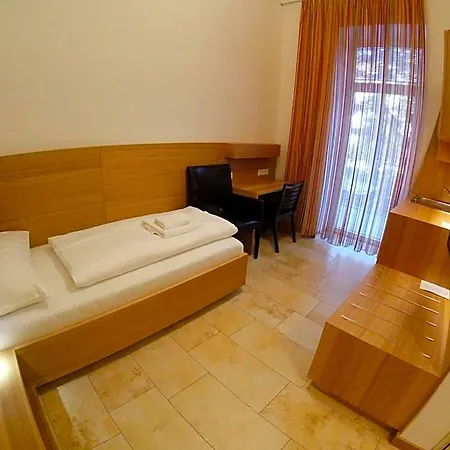 Hotel Aton 3*