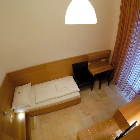 Aton Hotel 3*